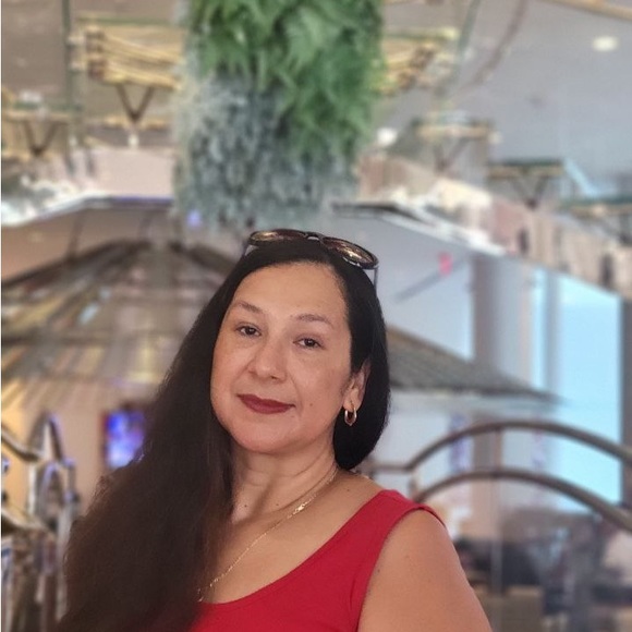 Meet your Posher, Sandra - Picture 1 of 1